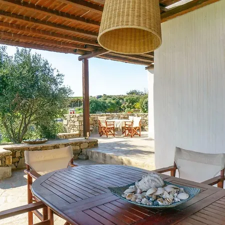 Ourania Near Naousa Close To The Beach Ambelas