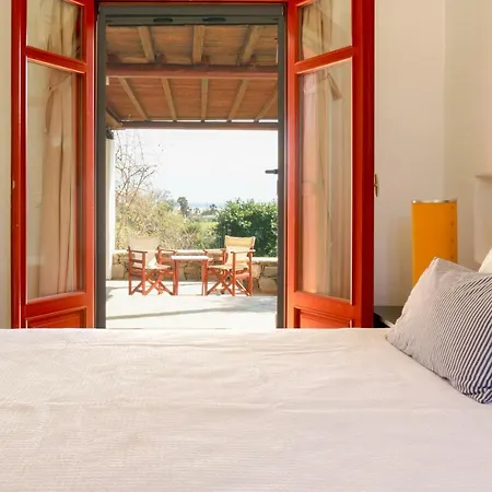 Ourania Near Naousa Close To The Beach *